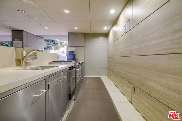 1155 S Grand Avenue, Los Angeles CA: https://media.crmls.org/mediaz/c78bd272-caec-4a4e-a33a-2b60f381221e.jpg