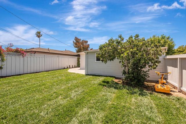 602 Los Gatos Way, San Mateo CA: https://media.crmls.org/mediaz/c78c44e8-d66d-4a4b-b871-57db534a583e.jpg