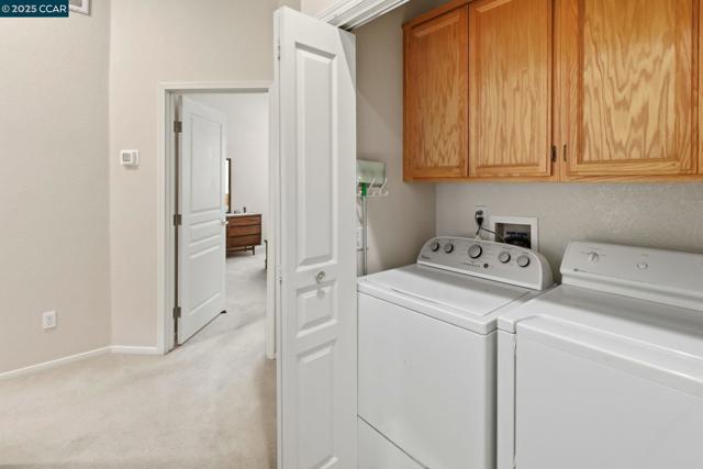 443 Mandarin Cir, Vacaville CA: https://media.crmls.org/mediaz/c78cde0a-1e9b-4f4f-8a44-f37638b82d75.jpg