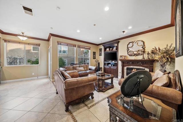 2062 Pleasant Waters Ct, Spring Valley CA: https://media.crmls.org/mediaz/c78cf926-2ce6-4c76-bd72-e0460eeeb8cf.jpg