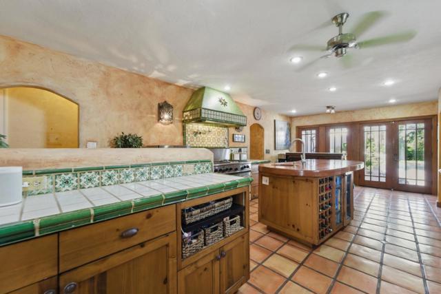 Image 4 of 49 For 2206 Coastland Avenue