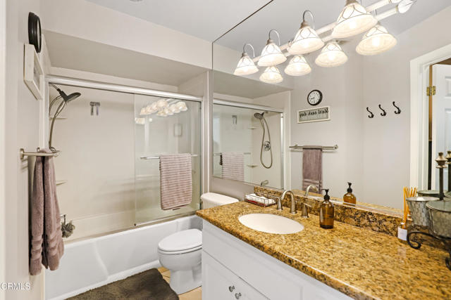 2901 Peninsula Road, Oxnard CA: https://media.crmls.org/mediaz/c78e01c0-bc99-44e8-8803-9f83517e888c.jpg