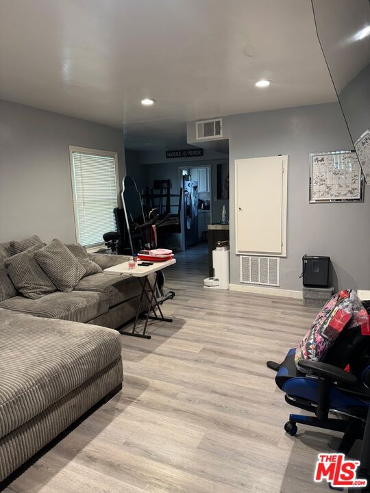 10613 Haas Avenue, Los Angeles CA: https://media.crmls.org/mediaz/c78e82d5-8b22-4b5d-b498-14f0461df65f.jpg