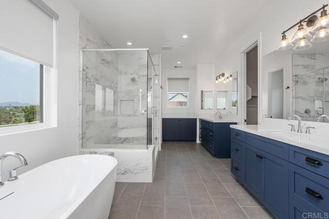 1215 Stonemark Place, Vista CA: https://media.crmls.org/mediaz/c78e9749-1849-4ea0-9cc4-00000d2810d3.jpg