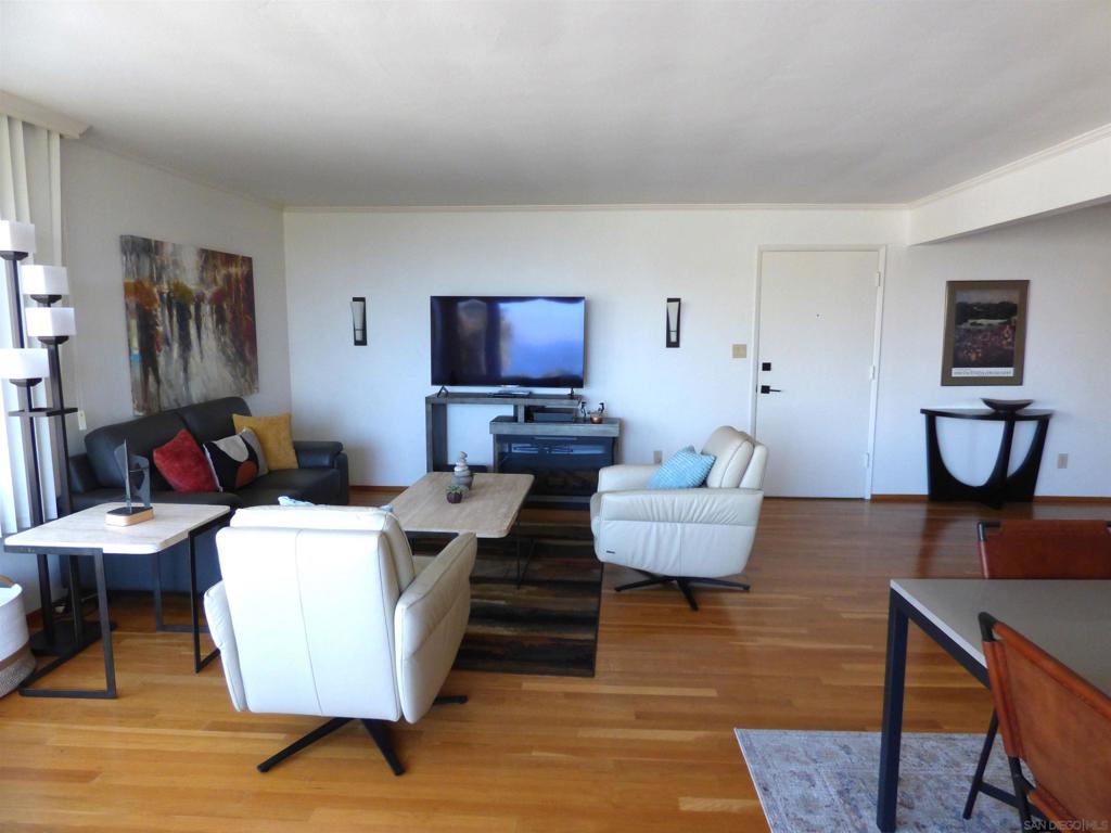 MLS #250043076SD image #18