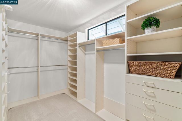 109 Bria Ct, Walnut Creek CA: https://media.crmls.org/mediaz/c78ffe7d-f2ed-4d7b-a74b-ecbde37f59e9.jpg