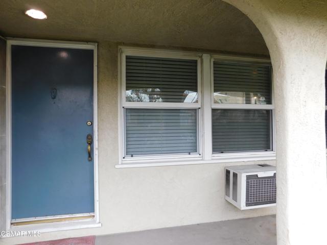 6213 Whitsett Avenue, North Hollywood CA: https://media.crmls.org/mediaz/c7900bc9-e75f-41c5-a2b0-c4b631422a70.jpg