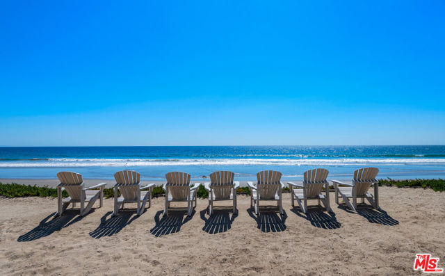 31272 Broad Beach Road, Malibu CA: https://media.crmls.org/mediaz/c79047c5-3cc4-4729-a61c-dd9fee8d3e28.jpg