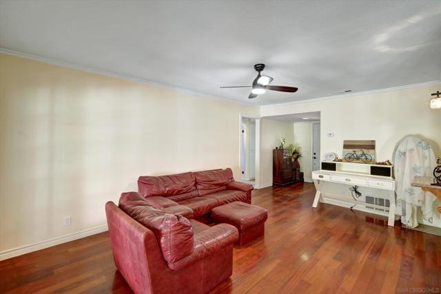 3956 San Pablo Ave, Oceanside CA: https://media.crmls.org/mediaz/c7924653-24e1-4f94-b78b-3ee47a4635b0.jpg