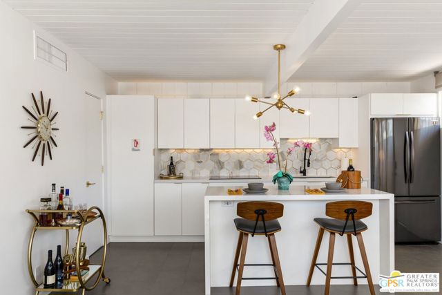 1111 E Palm Canyon Drive #307, Palm Springs, CA 92264