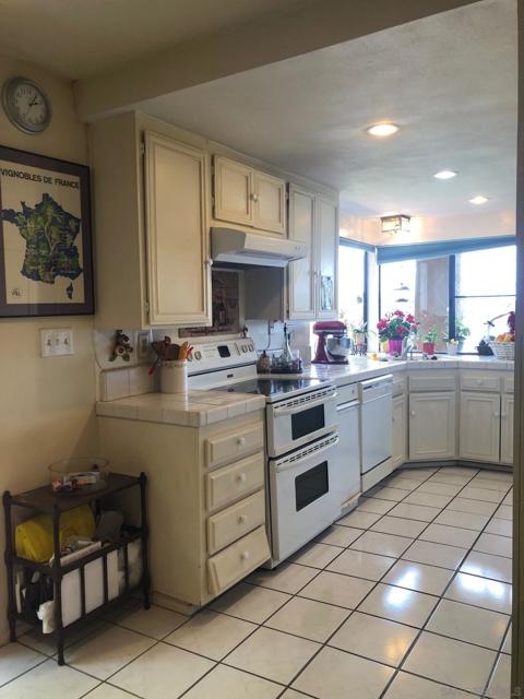6645 Caminito Scioto, La Jolla CA: https://media.crmls.org/mediaz/c792a03e-cfa6-4d39-9102-4f5a0024a0c8.jpg