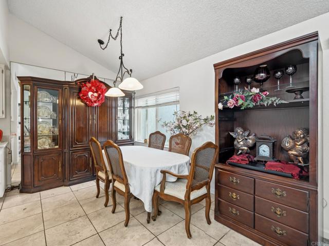 Detail Gallery Image 13 of 37 For 2403 La Costa Ave a,  Carlsbad,  CA 92009 - 2 Beds | 2/1 Baths