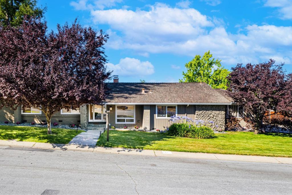 1405 Cedar Place