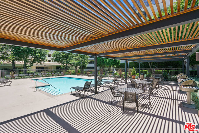 2142 Century Park Lane, Los Angeles CA: https://media.crmls.org/mediaz/c7930fbc-e232-40c9-a4c6-de6f5a4a7a0e.jpg
