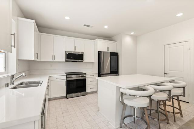8553 Dartmouth St, Santee CA: https://media.crmls.org/mediaz/c793f4ca-66b0-4a64-b416-f8c65d64f591.jpg