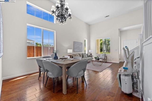 4775 Mahogany St, Dublin CA: https://media.crmls.org/mediaz/c79405af-2a4f-43aa-90af-80d445be1af1.jpg