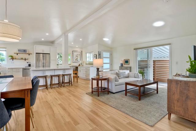 699 N Vulcan Avenue, Encinitas CA: https://media.crmls.org/mediaz/c79453f8-2d3a-471d-8a72-a7257faaa64b.jpg