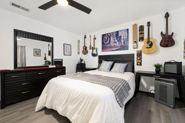 7616 Fairway Drive, Yucca Valley CA: https://media.crmls.org/mediaz/c7951b10-f677-471a-af13-ef5e1b5fbe6d.jpg