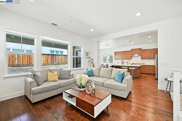 2100 Carbondale, Dublin CA: https://media.crmls.org/mediaz/c7952e53-c790-4832-a505-d42e881e5cc7.jpg