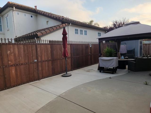 1875 Lancashire Drive, Salinas CA: https://media.crmls.org/mediaz/c795403c-203e-43e6-8b93-40a27ed43dd4.jpg