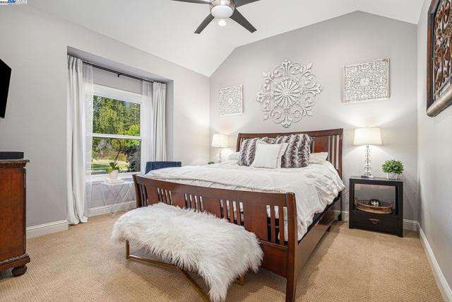 91 RED CYPRESS CT, Danville CA: https://media.crmls.org/mediaz/c7956cc8-e798-4ec3-9f80-a738ee740f74.jpg