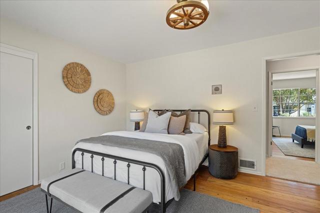 20211 Argonaut Drive, Saratoga CA: https://media.crmls.org/mediaz/c7958e94-0c6d-48f3-971c-06aedda7995b.jpg