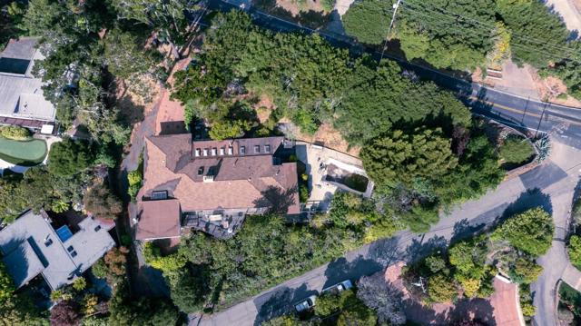 4980 Paradise Drive, Tiburon CA: https://media.crmls.org/mediaz/c79621b1-764f-4112-8604-de4bb485ab79.jpg