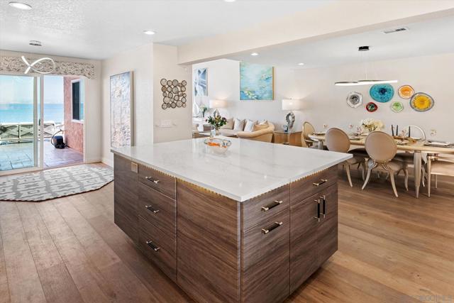 89 Tunapuna Ln, Coronado CA: https://media.crmls.org/mediaz/c796f0b5-571b-420f-b137-f90bbc14f9fe.jpg