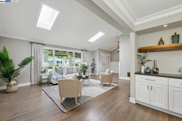 103 Baldwin Dr, Danville CA: https://media.crmls.org/mediaz/c79796f0-7e14-49a1-a8ab-c9a3b9681e73.jpg