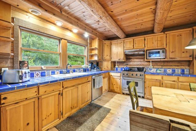 4101 San Juan Canyon Road, San Juan Bautista CA: https://media.crmls.org/mediaz/c7981012-4322-4efd-8325-dc721e8a7450.jpg