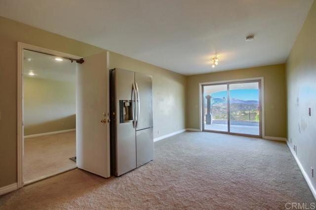 Image 44 of 54 For 2638 W Victoria Dr.