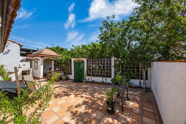 2541 Haller St, San Diego CA: https://media.crmls.org/mediaz/c798f6e9-3328-4000-93e6-266d679d71f5.jpg