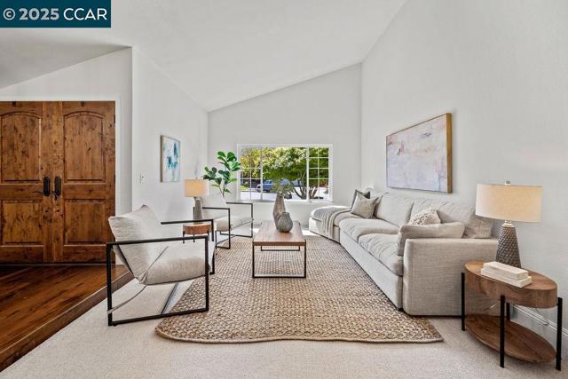 21 Mirango Ct, Clayton CA: https://media.crmls.org/mediaz/c798f875-0a1e-482e-8c33-f15f8dc72b2b.jpg