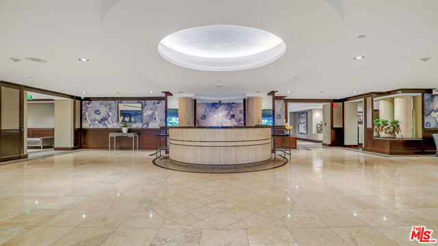 200 N Swall Drive, Beverly Hills CA: https://media.crmls.org/mediaz/c799664b-9f43-4fac-b32e-f4f8c86650a6.jpg