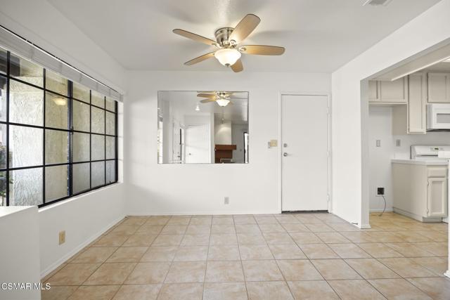 1923 Majorca Drive, Oxnard CA: https://media.crmls.org/mediaz/c7997798-1a27-473b-890d-5a0d0697ac98.jpg