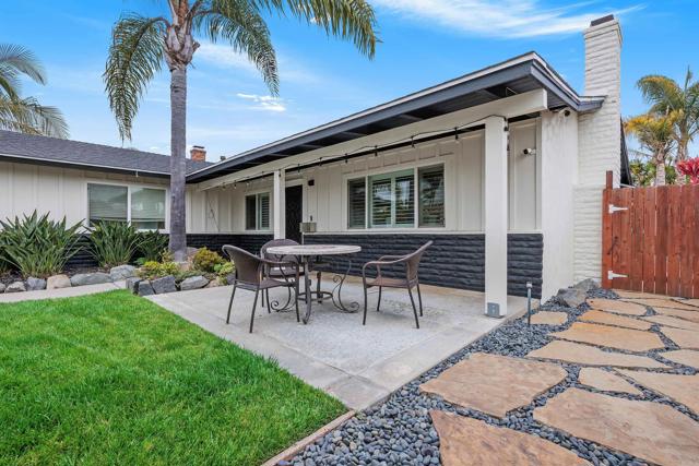 3984 Scott Dr., Carlsbad CA: https://media.crmls.org/mediaz/c79b1695-7379-4a18-9f6d-f4dad487e2f7.jpg