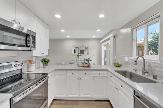 4926 Poplar Terrace, Campbell CA: https://media.crmls.org/mediaz/c79bc5c7-0595-44f0-8bf7-78f0a9143c9d.jpg