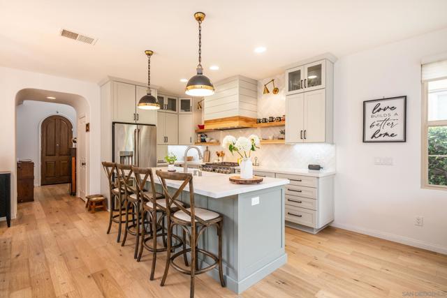 5621 Shasta Daisy Trl, San Diego CA: https://media.crmls.org/mediaz/c79bd380-8b8a-4260-8529-ca1f8036d05b.jpg