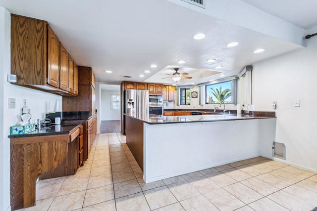 204 Fairway Drive, Needles CA: https://media.crmls.org/mediaz/c79c2a88-bcad-4f74-96d8-f3bc5c182c5f.jpg