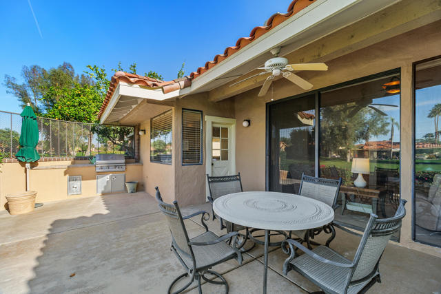 322 Villena Way, Palm Desert CA: https://media.crmls.org/mediaz/c79c5aee-a256-475c-ab79-00bdd299c9a2.jpg
