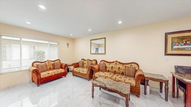 166 N 1St, El Cajon CA: https://media.crmls.org/mediaz/c79cefb9-b22a-40f1-a96b-7248e3939014.jpg