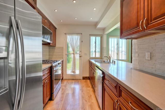 14787 Caminito Orense Oeste, San Diego CA: https://media.crmls.org/mediaz/c79cf690-2d78-4652-81ec-9c4108c91c7e.jpg