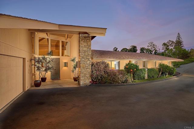 Image 1 of 53 For 5458 Avenida Maravillas