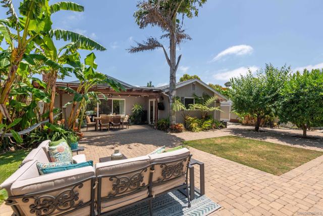 4472 Huerfano Ave, San Diego CA: https://media.crmls.org/mediaz/c79dae33-3fa0-476d-a198-91b9bcdb6040.jpg