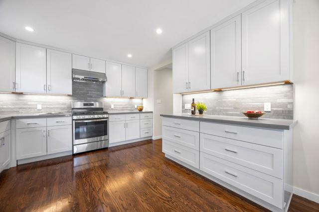 313 Del Rosa Way, San Mateo CA: https://media.crmls.org/mediaz/c79ec449-e915-4a47-9f78-50e7fe55d4b4.jpg