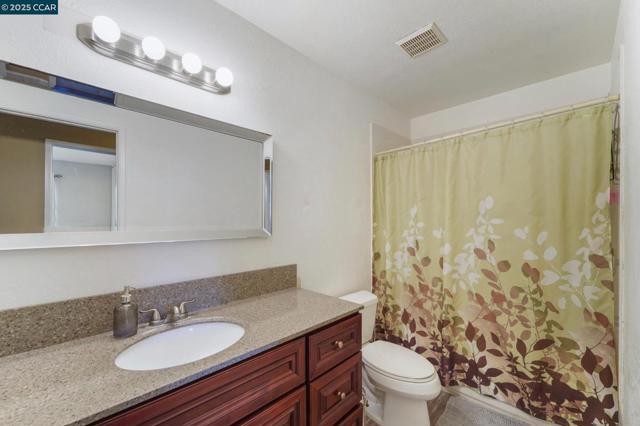3804 Malibu, Pittsburg CA: https://media.crmls.org/mediaz/c79f8742-e2e7-4a40-8fcf-1535b36651dd.jpg
