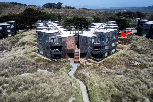 101 Shell Drive, Watsonville CA: https://media.crmls.org/mediaz/c79fba21-2762-4c31-a3c0-63e62a13d37e.jpg