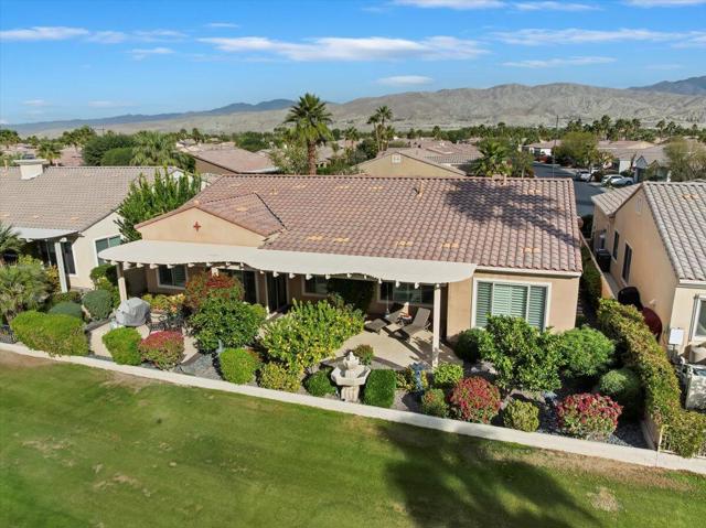 81435 Camino Sevilla, Indio CA: https://media.crmls.org/mediaz/c7a05ad0-aae6-4461-bd81-bc13c67547dc.jpg