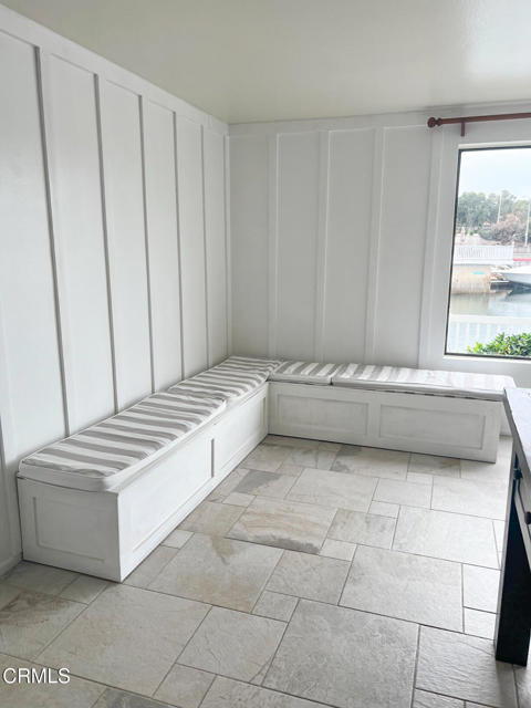 Detail Gallery Image 7 of 15 For 2325 Kingsbridge Ln, Oxnard,  CA 93035 - 3 Beds | 2/1 Baths