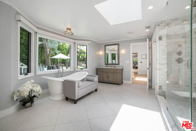 Drew Fenton | 2701 Roscomare Road Los Angeles CA | MLS: 7459872 Drew Fenton | 2701 Roscomare Road Los Angeles CA | MLS: 7459872